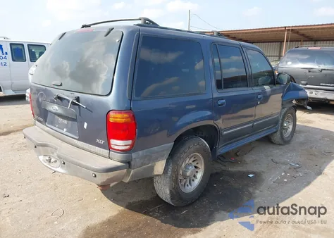 2000 Ford Explorer Xlt from USA, damaged, VIN 1FMZU63P0YUB08528